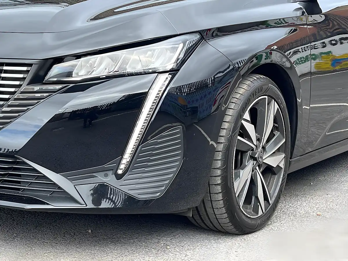 Used 2023 Peugeot 308 Allure Black - Interior and Exterior details 8