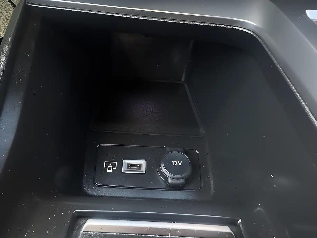 Used 2023 Peugeot 308 Sw Allure Blue - Interior and Exterior details 18