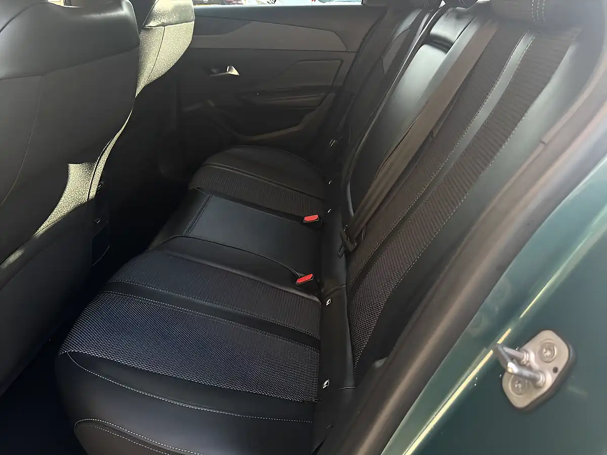 Used 2023 Peugeot 308 Sw Allure Blue - Interior and Exterior details 8