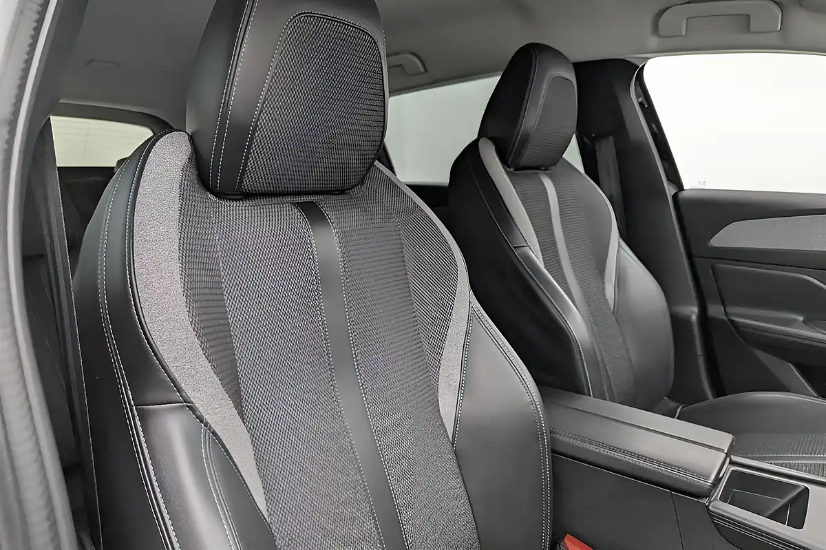 Used 2023 Peugeot 308 Sw Allure Premium Black - Interior and Exterior details 11