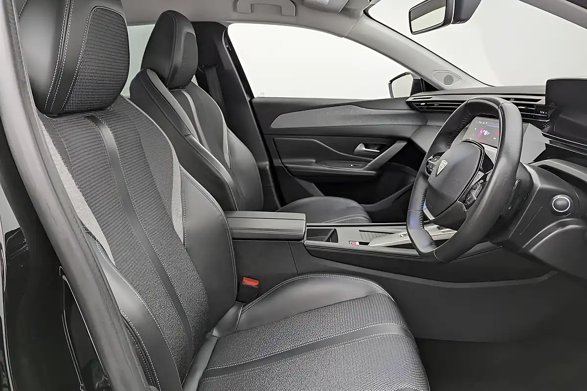 Used 2023 Peugeot 308 Sw Allure Premium Black - Interior and Exterior details 2