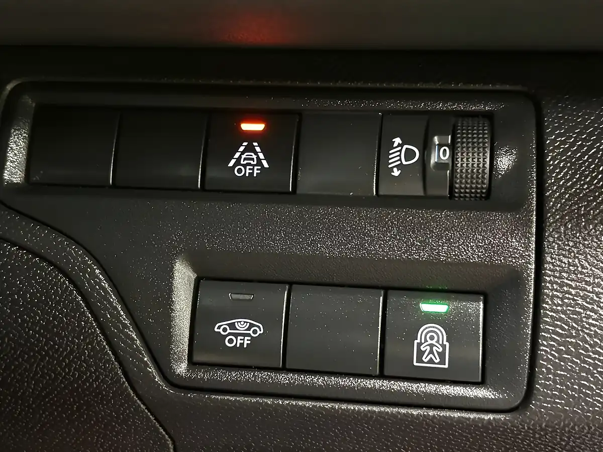 Used 2023 Peugeot 5008 Active Premium + Black - Interior and Exterior details 19