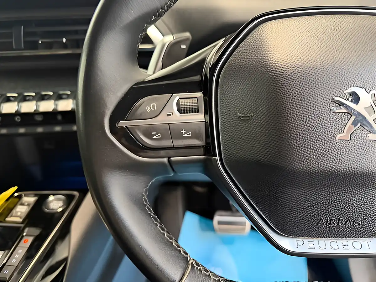 Used 2023 Peugeot 5008 Allure Premium Celebes Blue - Interior and Exterior details 16
