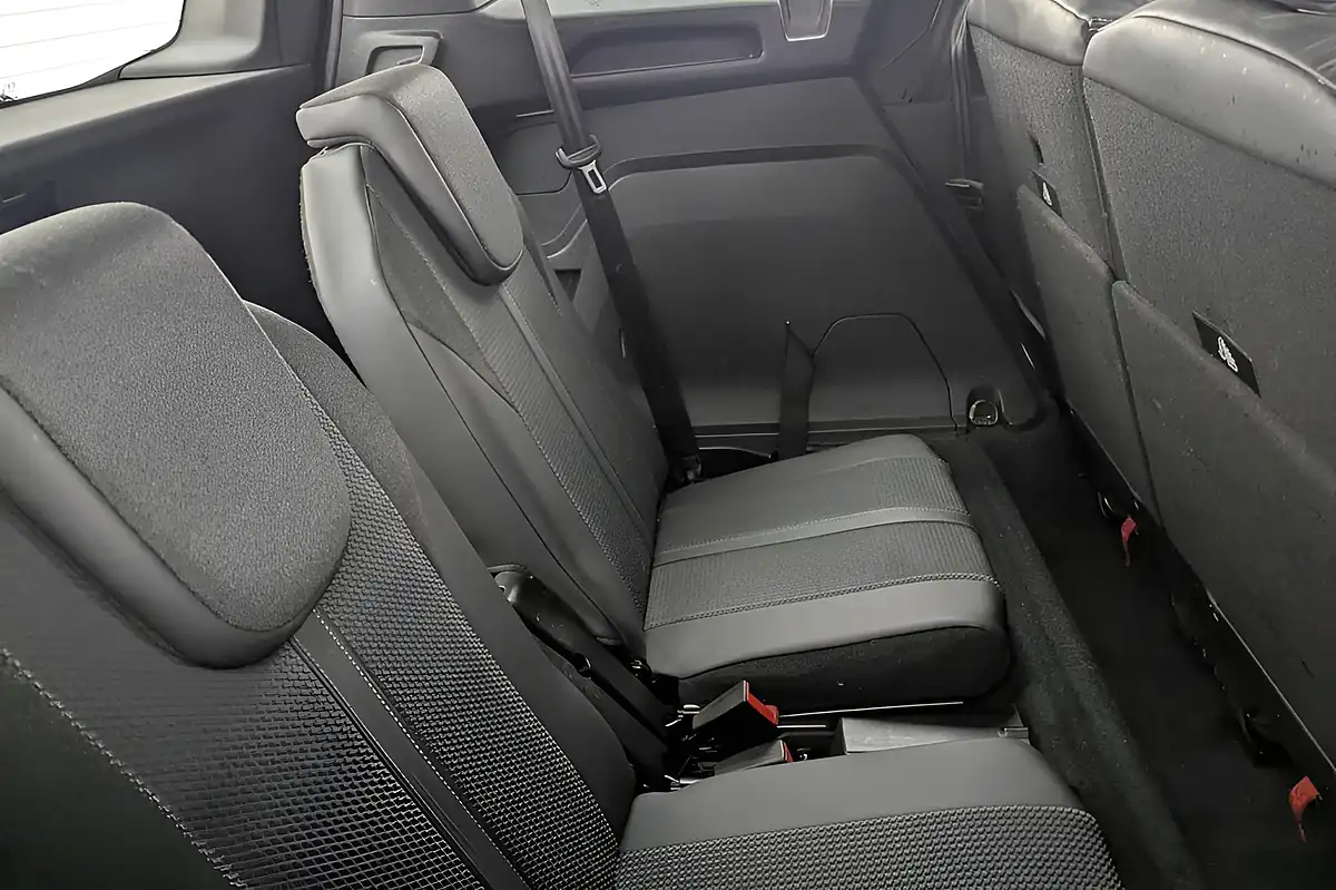 Used 2023 Peugeot 5008 GT Line White - Interior and Exterior details 18