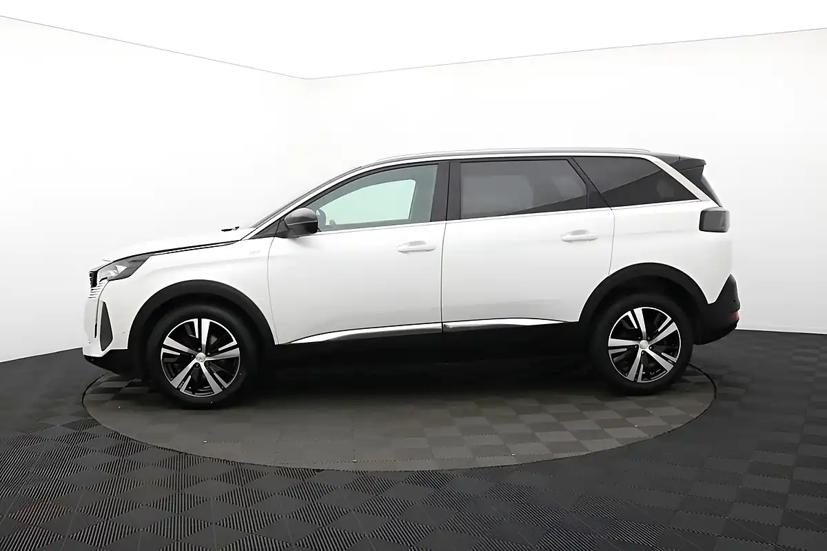 Used 2023 Peugeot 5008 GT Line White - Interior and Exterior details 6