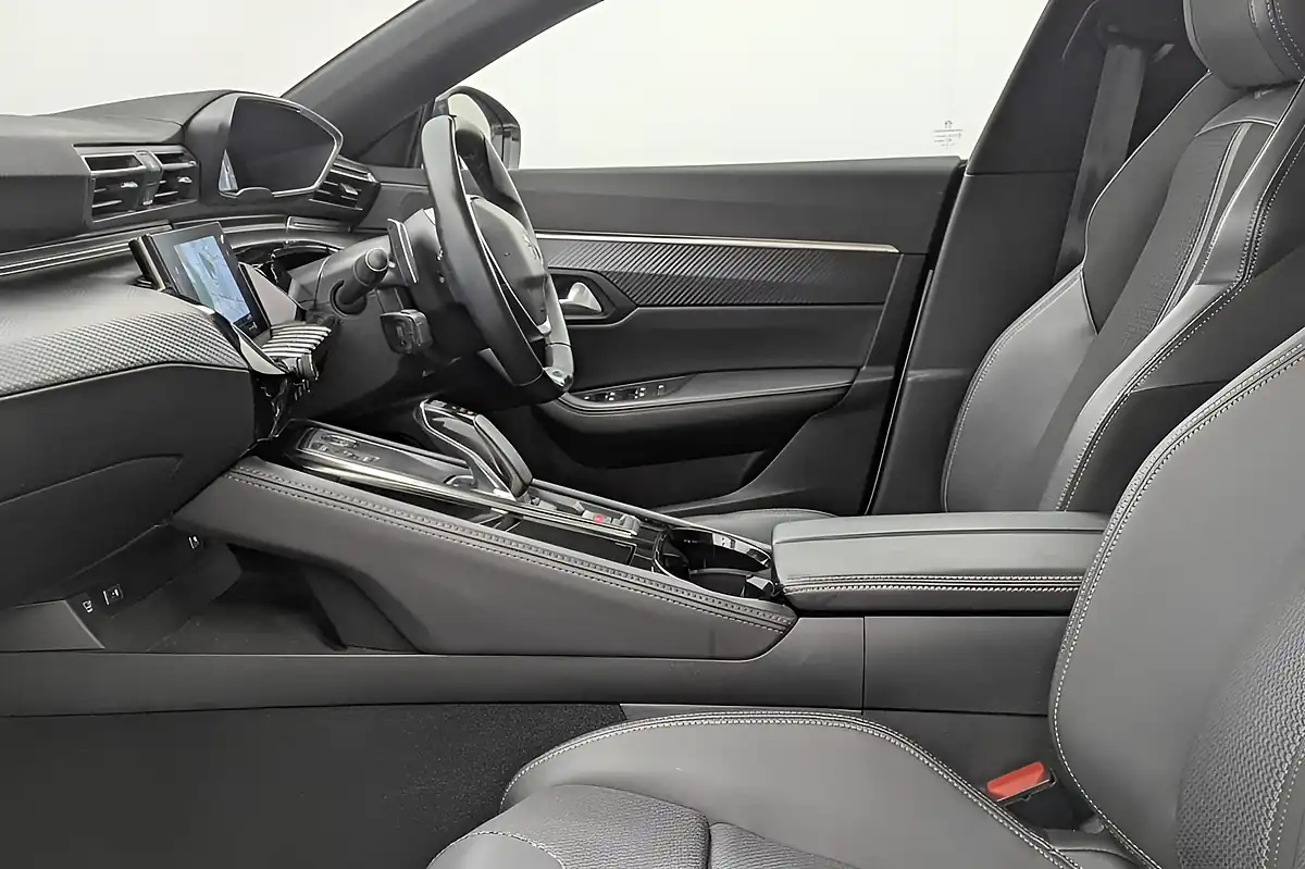 Used 2023 Peugeot 508 GT White - Interior and Exterior details 12