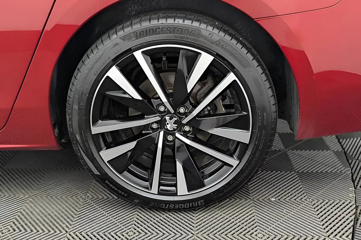 Used 2023 Peugeot 508 Sw GT Red - Interior and Exterior details 20