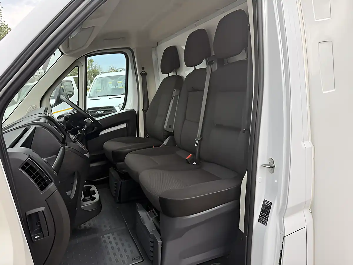 Used 2023 Peugeot Boxer 335 335 4.5 Meter Lwb Low Loader Luton White - Interior and Exterior details 11