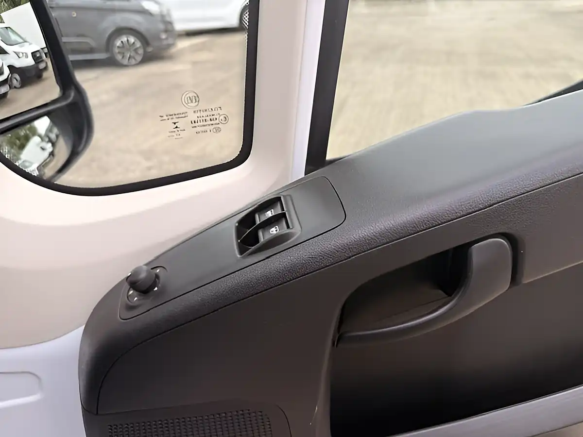 Used 2023 Peugeot Boxer 335 335 4.5 Meter Lwb Low Loader Luton White - Interior and Exterior details 15