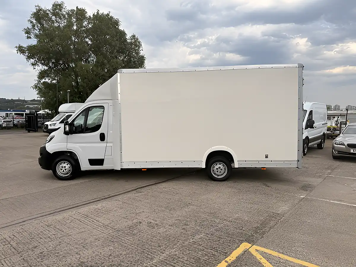 Used 2023 Peugeot Boxer 335 335 4.5 Meter Lwb Low Loader Luton White - Interior and Exterior details 9