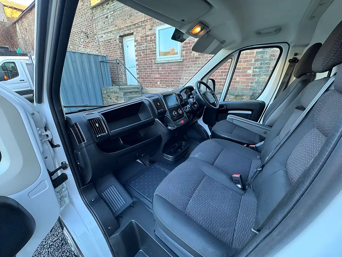 Used 2023 Peugeot Boxer 335 Professional Prem+ L3H2 White - Interior and Exterior details 12