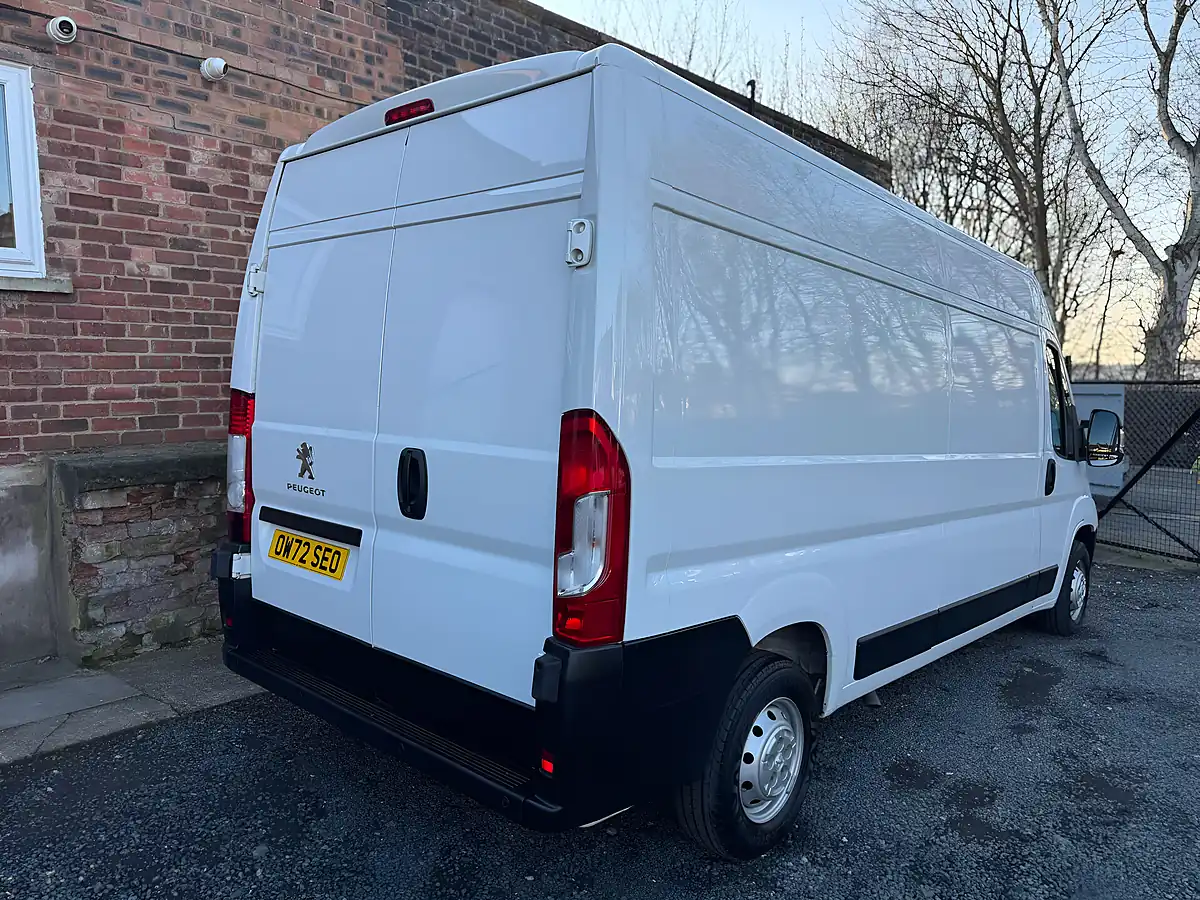 Used 2023 Peugeot Boxer 335 Professional Prem+ L3H2 White - Interior and Exterior details 3