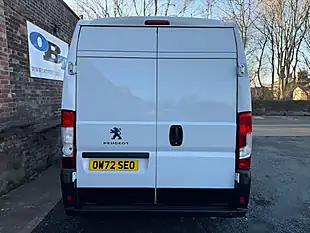 Used 2023 Peugeot Boxer 335 Professional Prem+ L3H2 White - Interior and Exterior details 4
