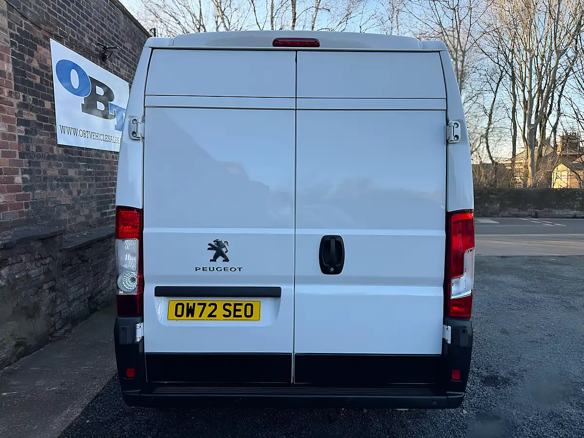 Used 2023 Peugeot Boxer 335 Professional Prem+ L3H2 White - Interior and Exterior details 4
