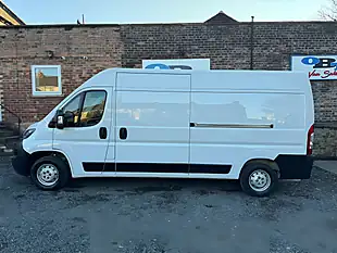 Used 2023 Peugeot Boxer 335 Professional Prem+ L3H2 White - Interior and Exterior details 6