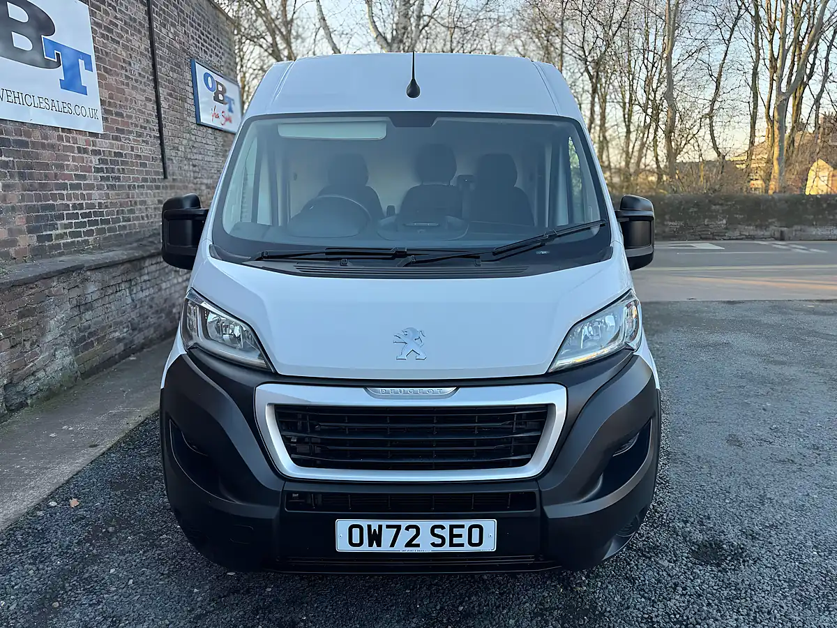 Used 2023 Peugeot Boxer 335 Professional Prem+ L3H2 White - Interior and Exterior details 8