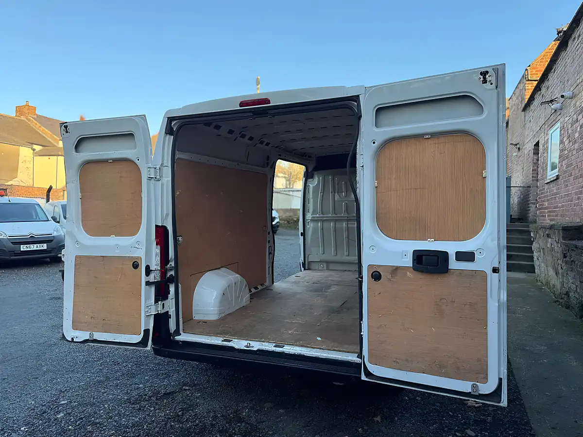 Used 2023 Peugeot Boxer 335 Professional Prem+ L3H2 White - Interior and Exterior details 9