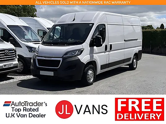 2023 Peugeot Boxer Professional Premium BlueHDi