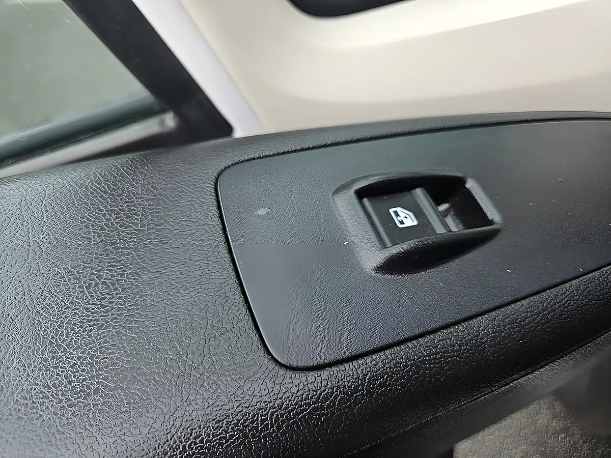 Used 2023 Peugeot Boxer 335 Professional Premium + L3H2 Ice White - Interior and Exterior details 19