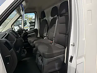 Used 2023 Peugeot Boxer 335 Professional Premium Plus White - Interior and Exterior details 12