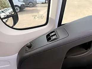 Used 2023 Peugeot Boxer 335 Professional Premium Plus White - Interior and Exterior details 17