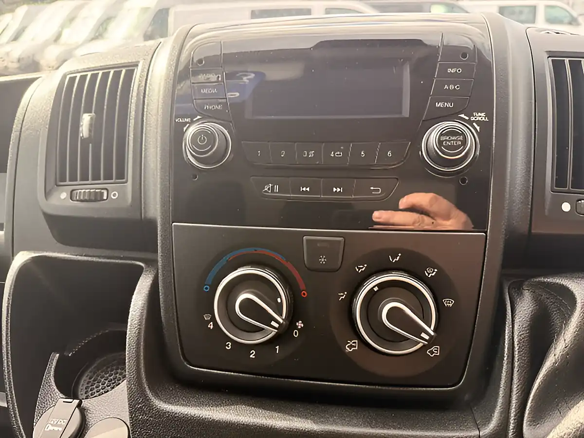 Used 2023 Peugeot Boxer 335 Professional Premium Plus White - Interior and Exterior details 18