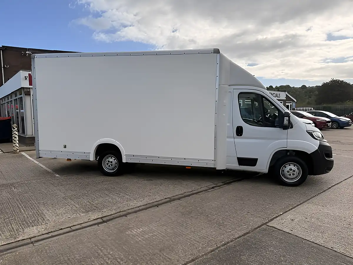 Used 2023 Peugeot Boxer 335 Professional Premium Plus White - Interior and Exterior details 2