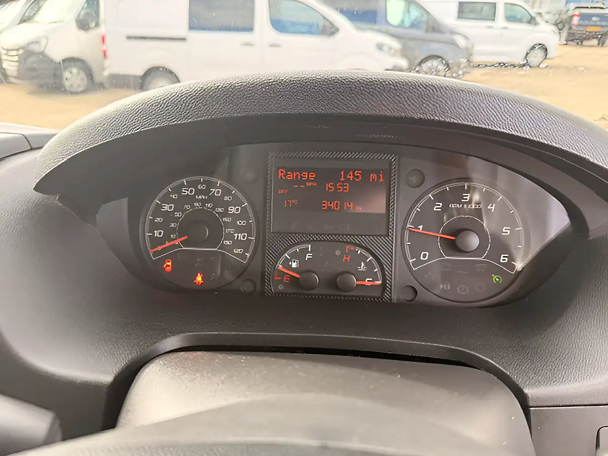 Used 2023 Peugeot Boxer 335 Professional Premium Plus White - Interior and Exterior details 20