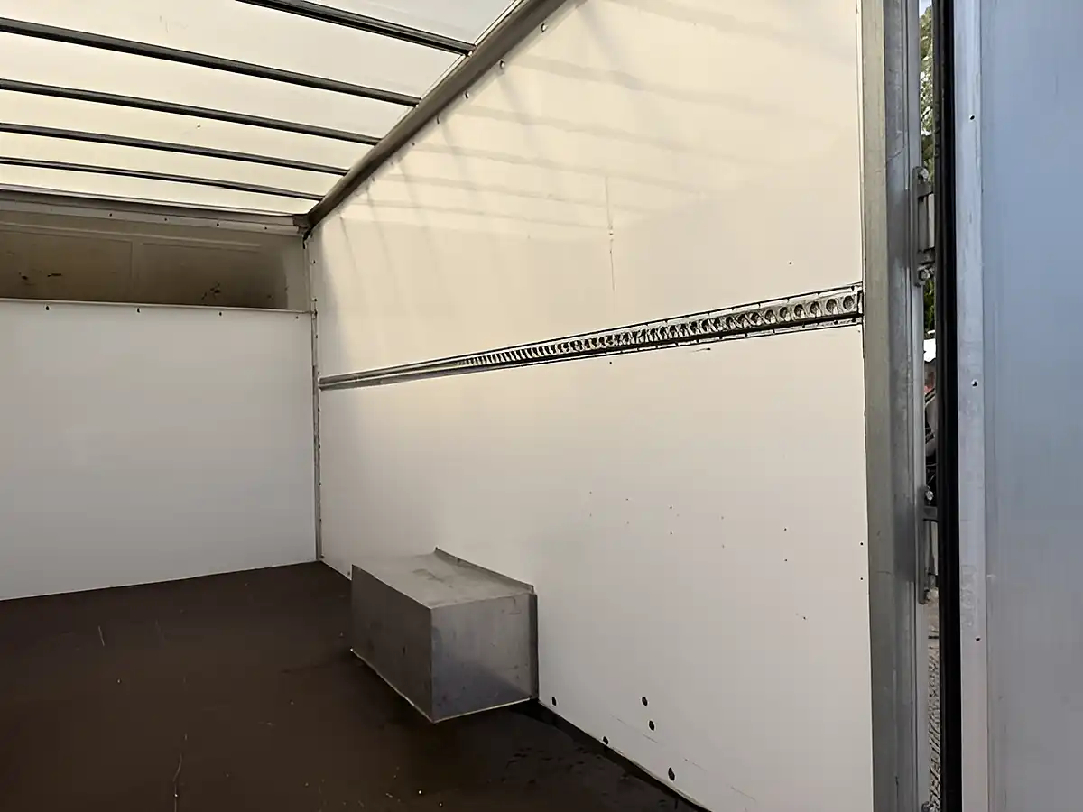 Used 2023 Peugeot Boxer 335 Professional Premium Plus White - Interior and Exterior details 7