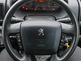 Used 2023 Peugeot Boxer 335 Professional Premium White - Interior and Exterior details 19