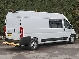 Used 2023 Peugeot Boxer 335 Professional White - Interior and Exterior details 6
