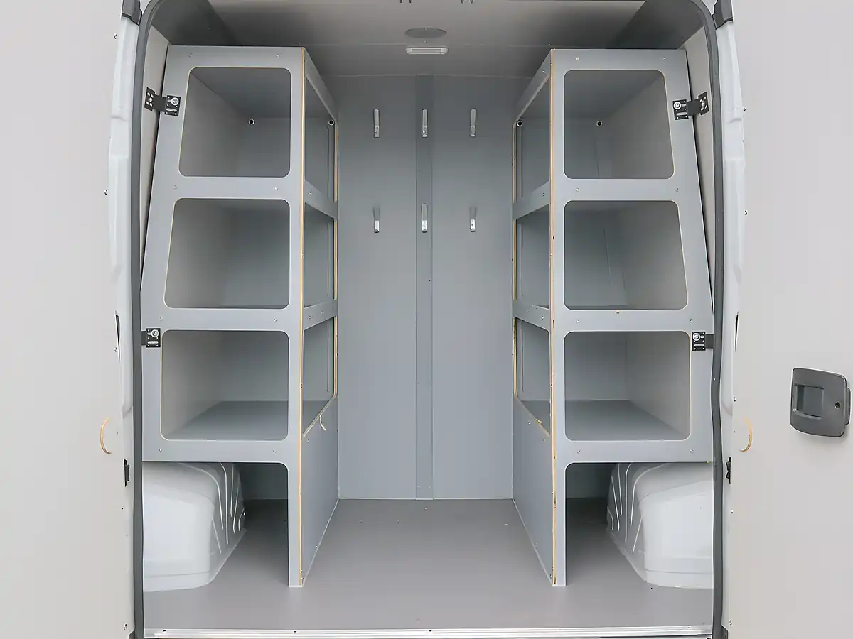 Used 2023 Peugeot Boxer 335 Professional White - Interior and Exterior details 9