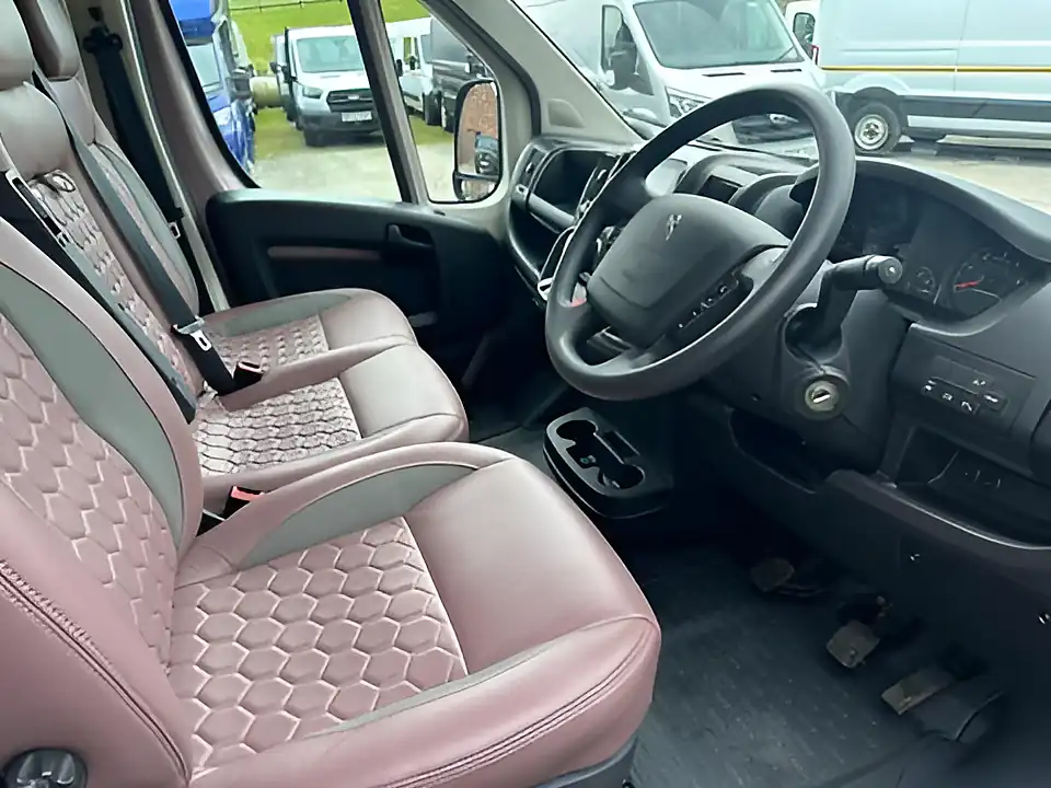 Used 2023 Peugeot Boxer 435 Pro Stallion Partition Horsebox White - Interior and Exterior details 11