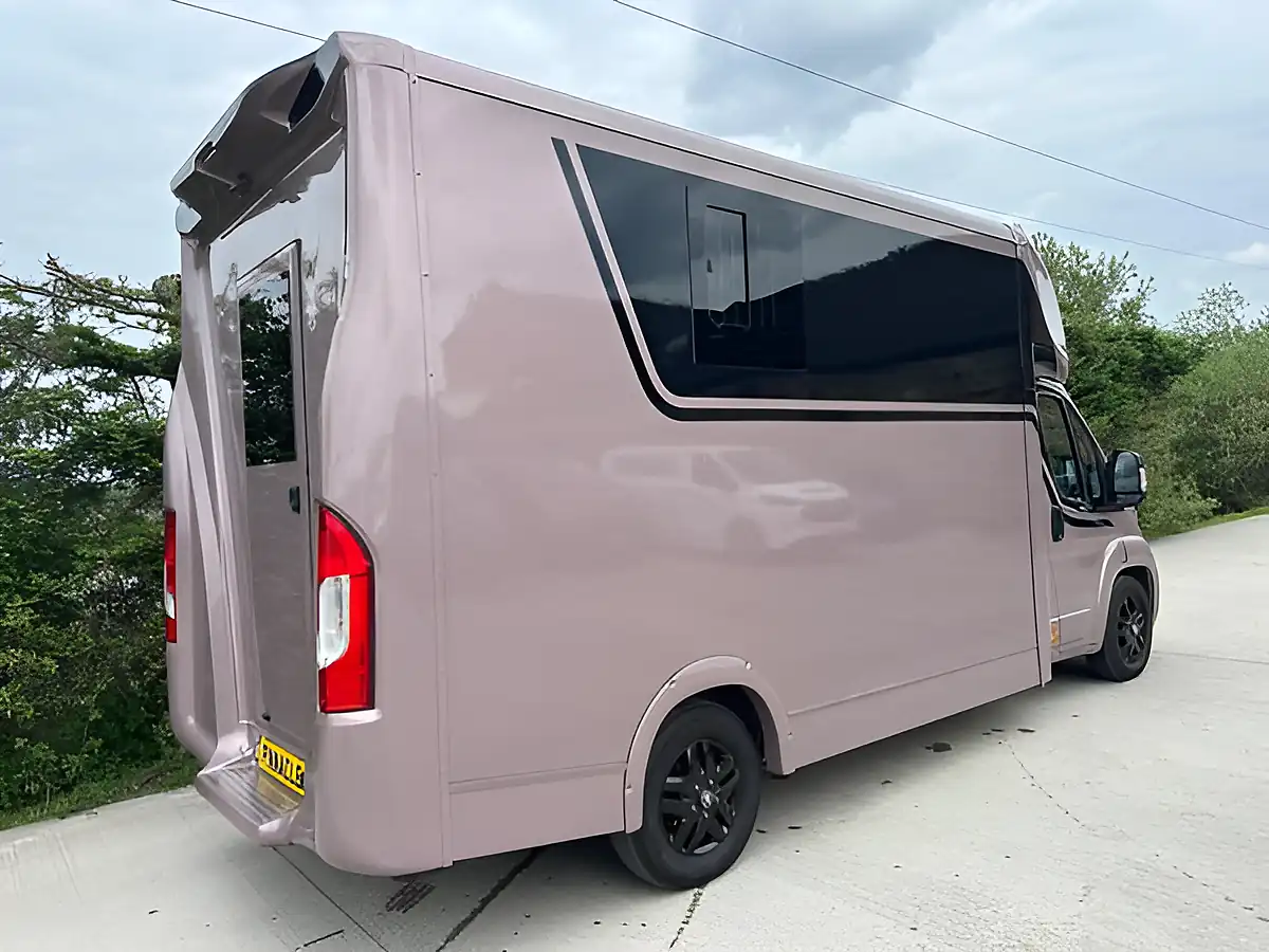 Used 2023 Peugeot Boxer 435 Pro Stallion Partition Horsebox White - Interior and Exterior details 14