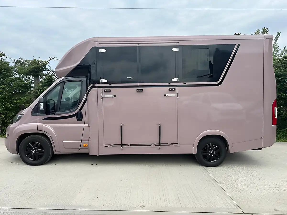 Used 2023 Peugeot Boxer 435 Pro Stallion Partition Horsebox White - Interior and Exterior details 16
