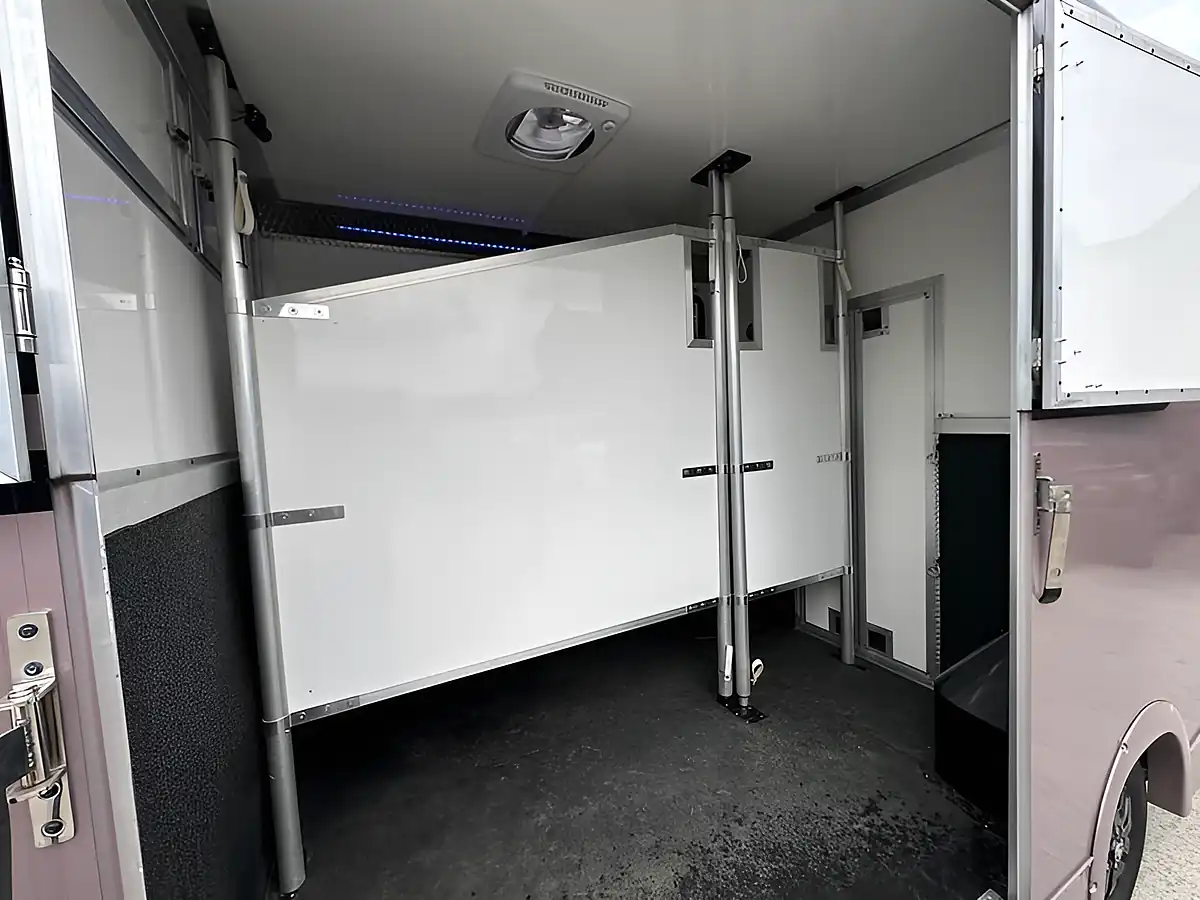 Used 2023 Peugeot Boxer 435 Pro Stallion Partition Horsebox White - Interior and Exterior details 7