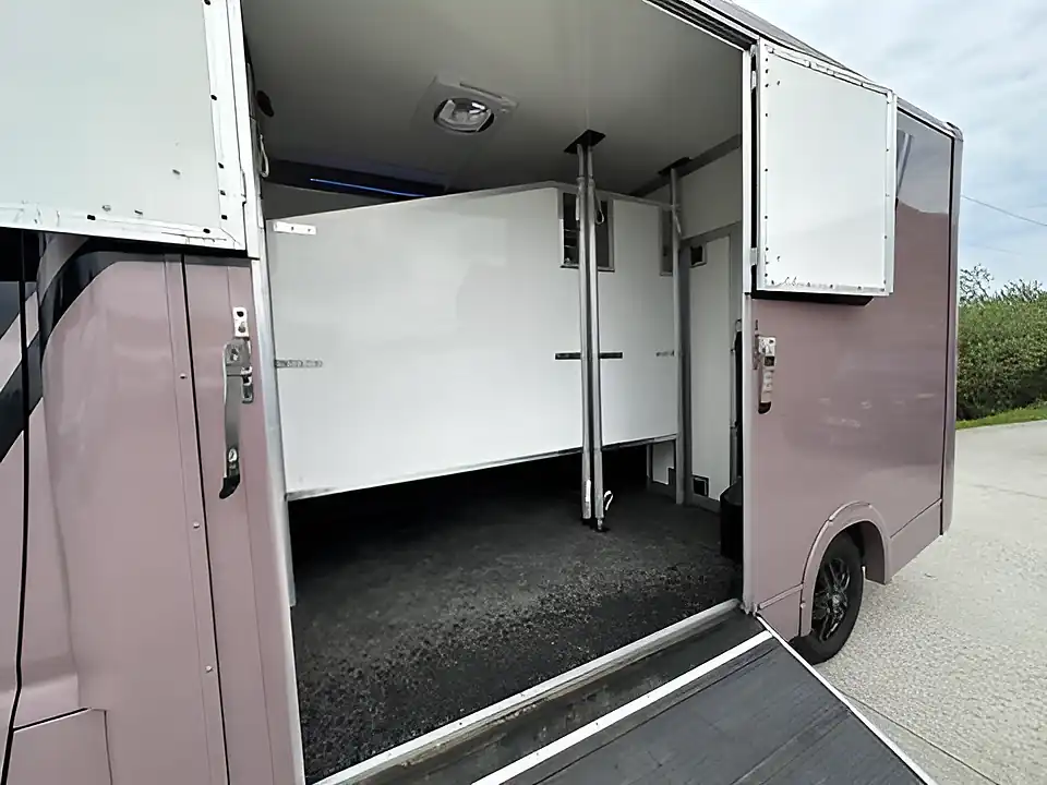 Used 2023 Peugeot Boxer 435 Pro Stallion Partition Horsebox White - Interior and Exterior details 9