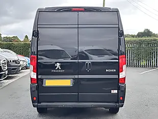 Used 2023 Peugeot Boxer Professional Premium Graphite Grey - Interior and Exterior details 13