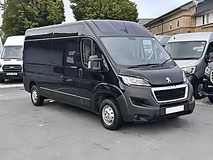 Used 2023 Peugeot Boxer Professional Premium Graphite Grey - Interior and Exterior details 6