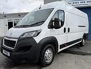 Used 2023 Peugeot Boxer Professional Premium + Ice White - Interior and Exterior details 4