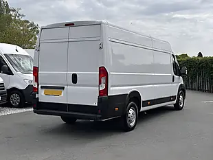 Used 2023 Peugeot Boxer Professional Premium Ice White - Interior and Exterior details 10
