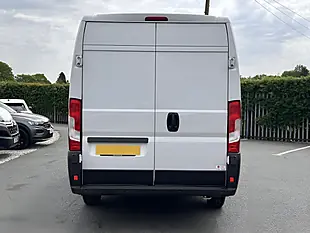Used 2023 Peugeot Boxer Professional Premium Ice White - Interior and Exterior details 13