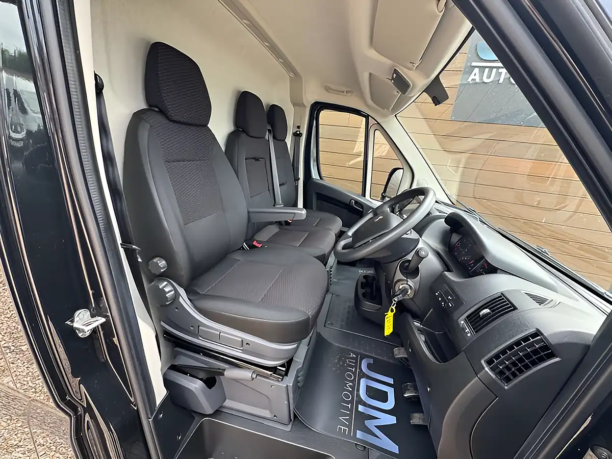 Used 2023 Peugeot Boxer Professional Premium Plus L4H2 Grey - Interior and Exterior details 14