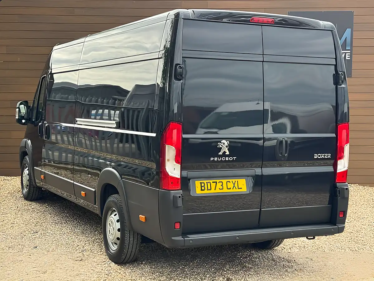 Used 2023 Peugeot Boxer Professional Premium Plus L4H2 Grey - Interior and Exterior details 7