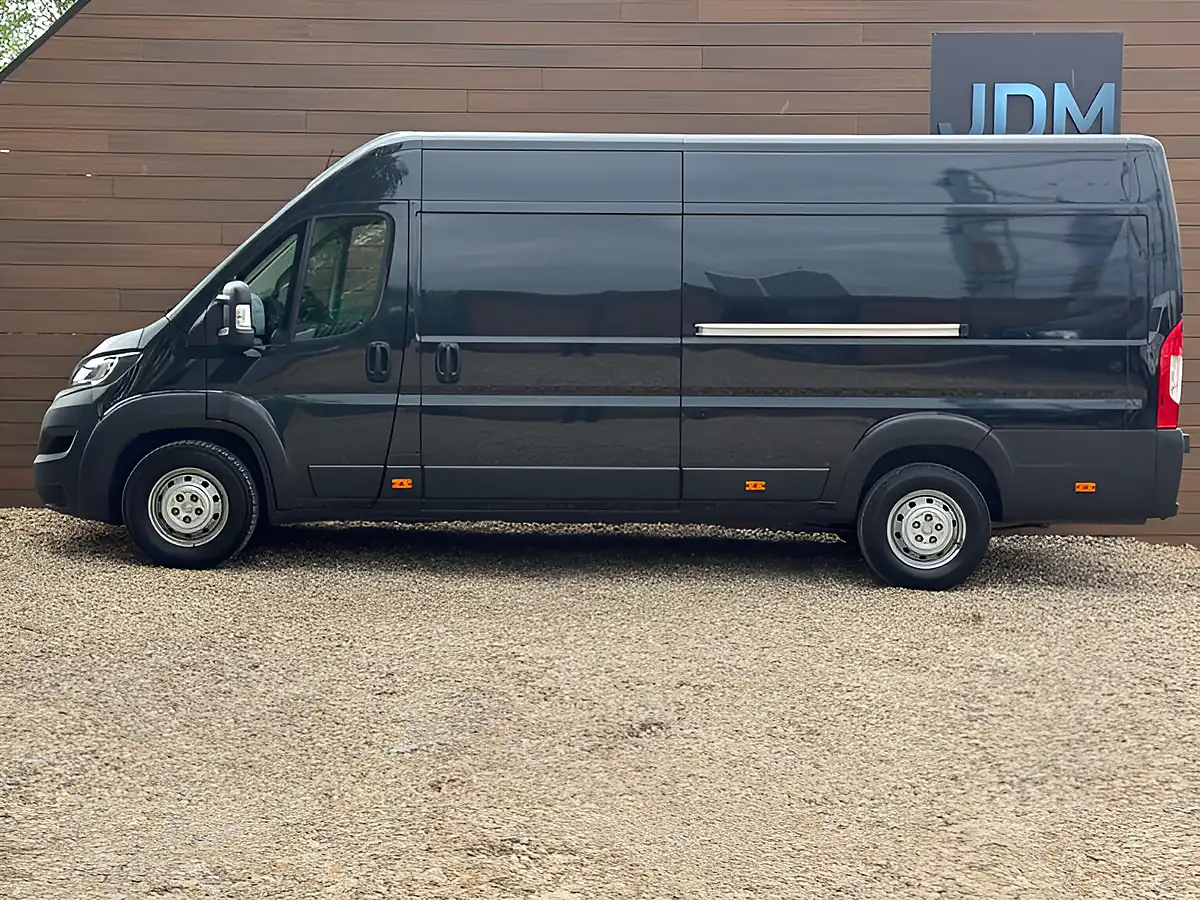 Used 2023 Peugeot Boxer Professional Premium Plus L4H2 Grey - Interior and Exterior details 8