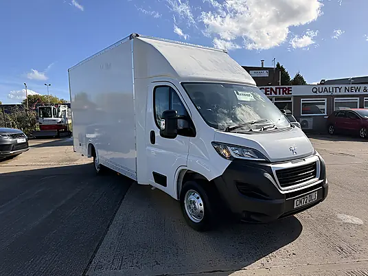2023 Peugeot Boxer Professional Premium Plus 2.2 HDi