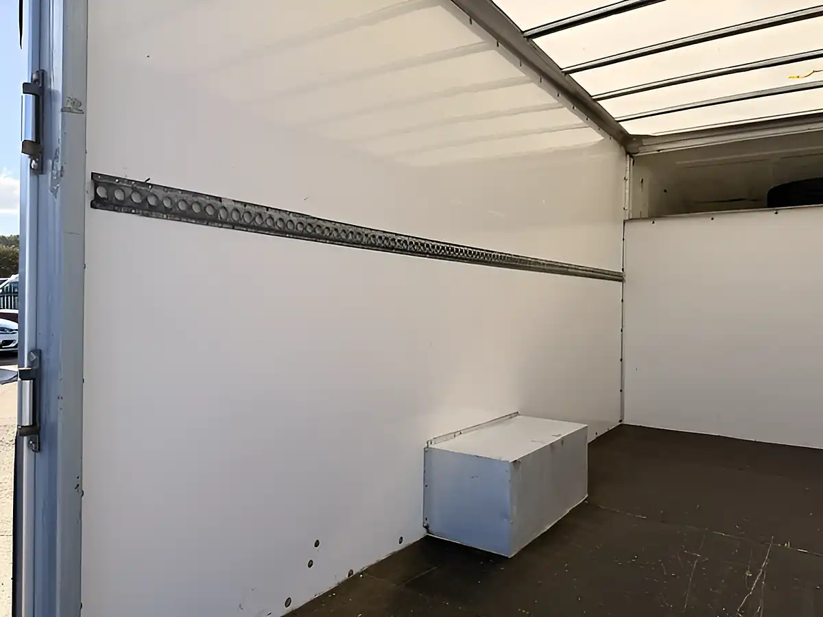 Used 2023 Peugeot Boxer Professional Premium Plus White - Interior and Exterior details 7