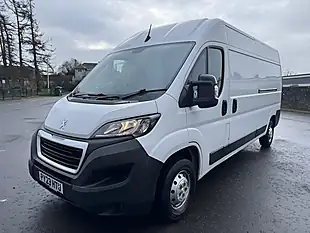 Used 2023 Peugeot Boxer Professional Premium + White - Interior and Exterior details 10