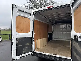 Used 2023 Peugeot Boxer Professional Premium + White - Interior and Exterior details 11