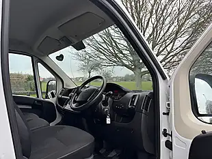 Used 2023 Peugeot Boxer Professional Premium + White - Interior and Exterior details 16